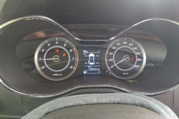 Used Baojun 560 2015 1.8L manual luxury version Instrument Cluster