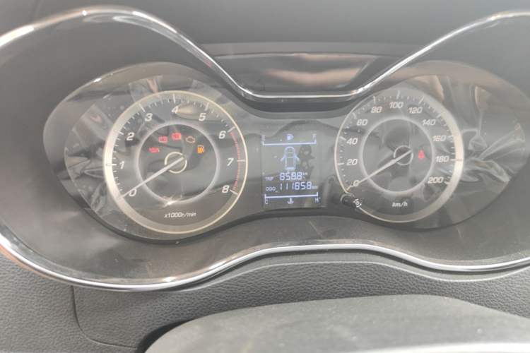 Used Baojun 560 2015 1.8L manual Comfort trim level Instrument Cluster