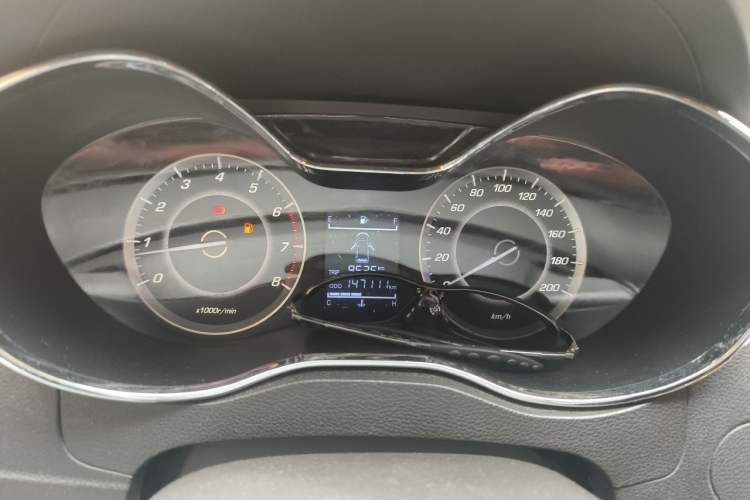 Used Baojun 560 2015 1.8L manual Comfort trim level Instrument Cluster