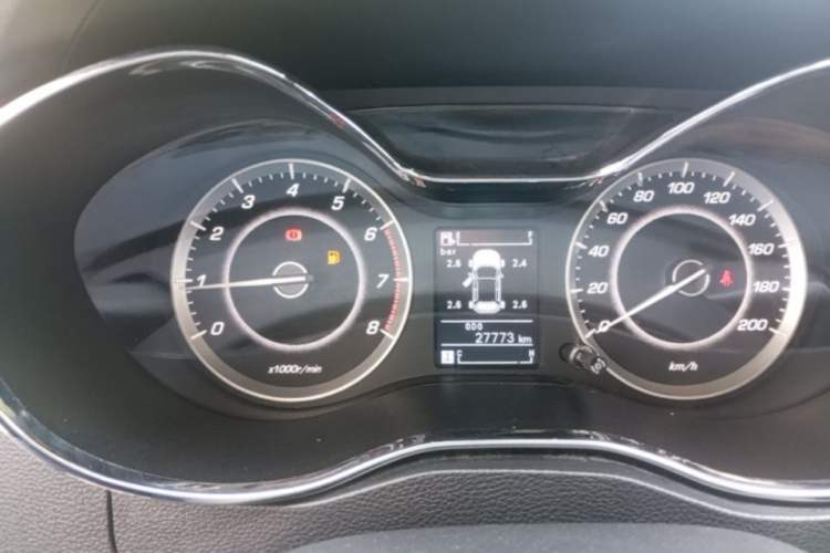Used Baojun 560 2015 1.8L manual luxury version Instrument Cluster