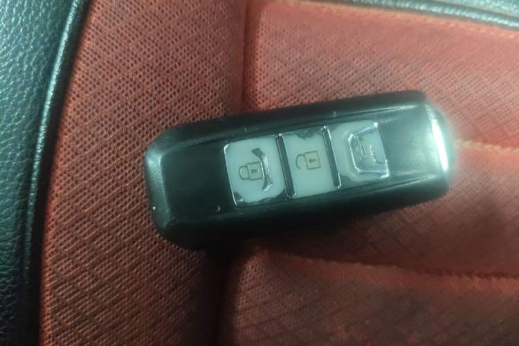 Used Baojun 560 2015 1.8L manual luxury version Interior 1