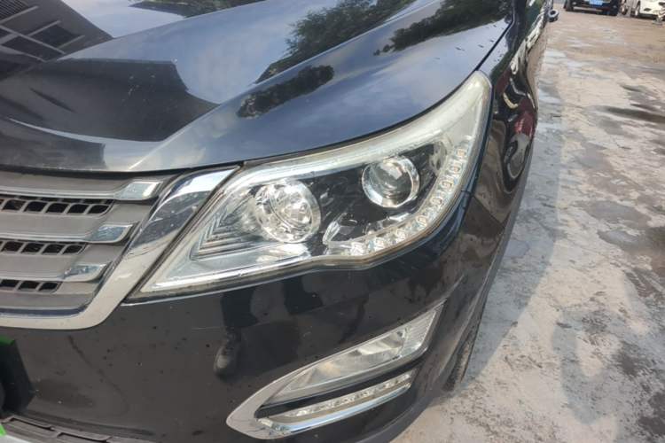 Used Baojun 560 2015 1.8L manual Comfort trim level Left Front Headlight
