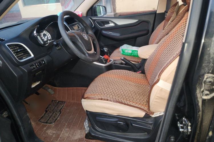 Used Baojun 560 2015 1.8L manual Comfort trim level Left Front Seat