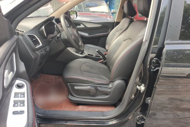 Used Baojun 560 2015 1.8L manual Comfort trim level Left Front Seat