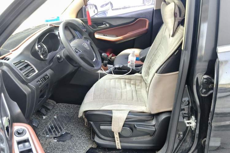 Used Baojun 560 2015 1.8L Manual Elite Edition Left Front Seat