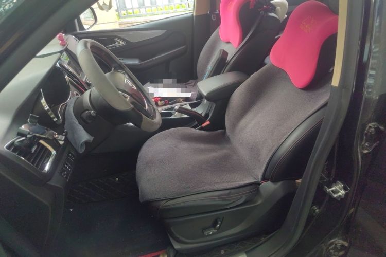 Used Baojun 560 2015 1.8L manual luxury version Left Front Seat