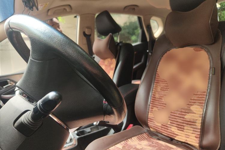 Used Baojun 560 2015 1.8L manual luxury version Left Front Seat