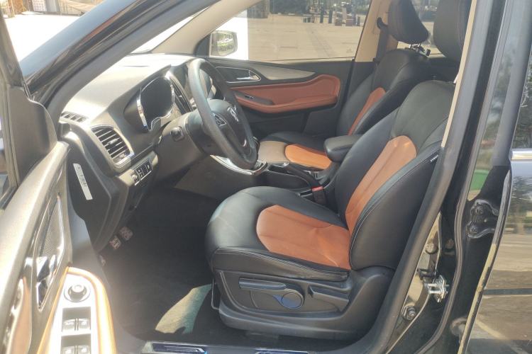 Used Baojun 560 2015 1.8L Manual Elite Edition Left Front Seat