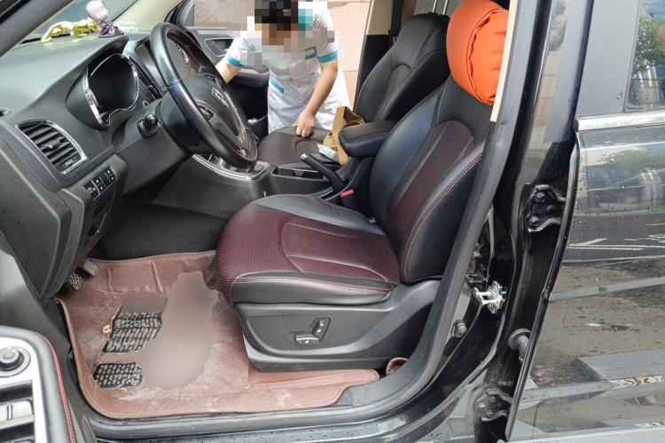 Used Baojun 560 2015 1.8L manual luxury version Left Front Seat