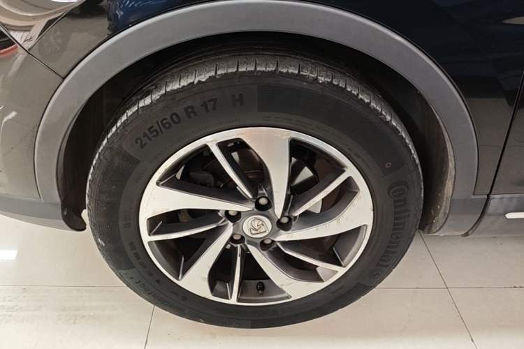 Used Baojun 560 2015 1.8L manual luxury version Left Front Wheel Hub