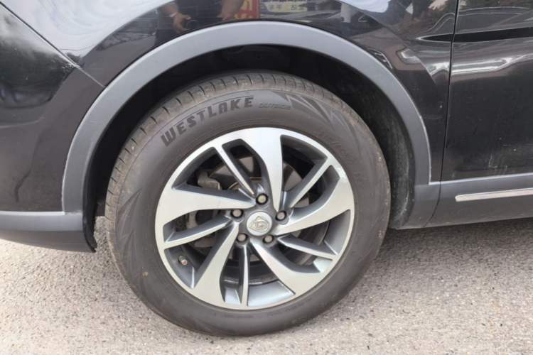 Used Baojun 560 2015 1.8L manual luxury version Left Front Wheel Hub
