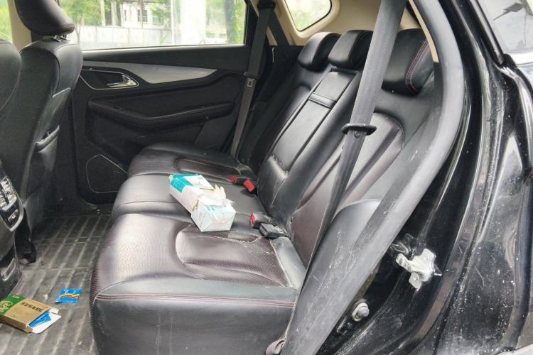 Used Baojun 560 2015 1.8L manual luxury version Left Rear Seat