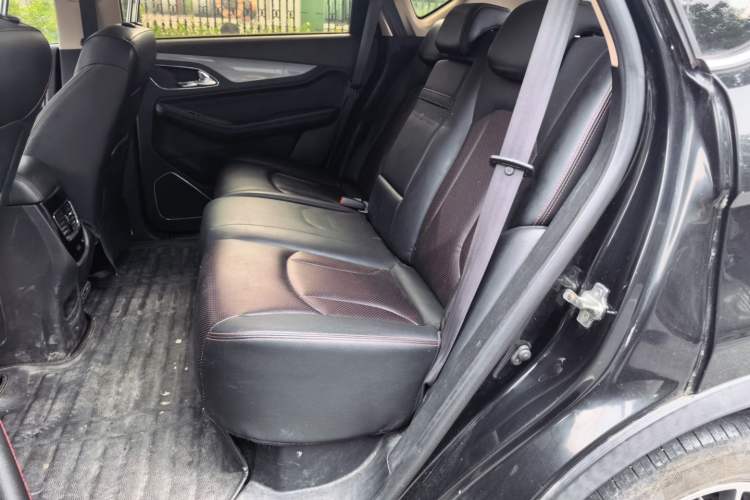 Used Baojun 560 2015 1.8L manual luxury version Left Rear Seat