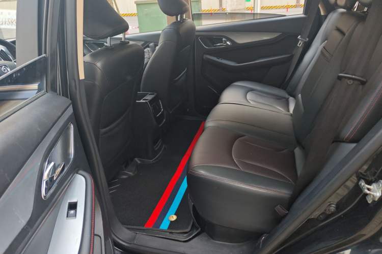 Used Baojun 560 2015 1.8L manual luxury version Left Rear Seat