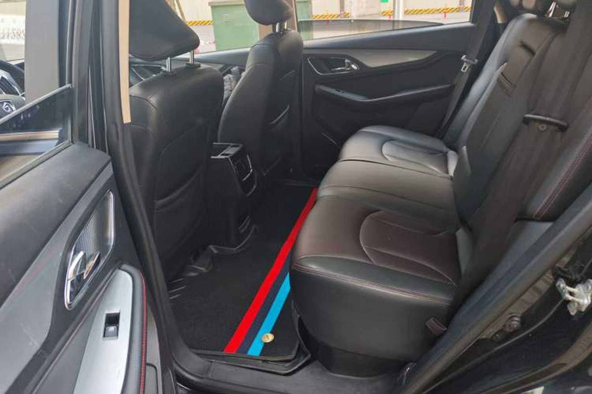 Used Baojun 560 2015 1.8L manual luxury version Left Rear Seat