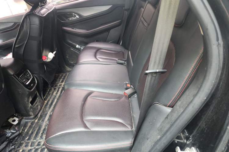 Used Baojun 560 2015 1.8L manual luxury version Left Rear Seat