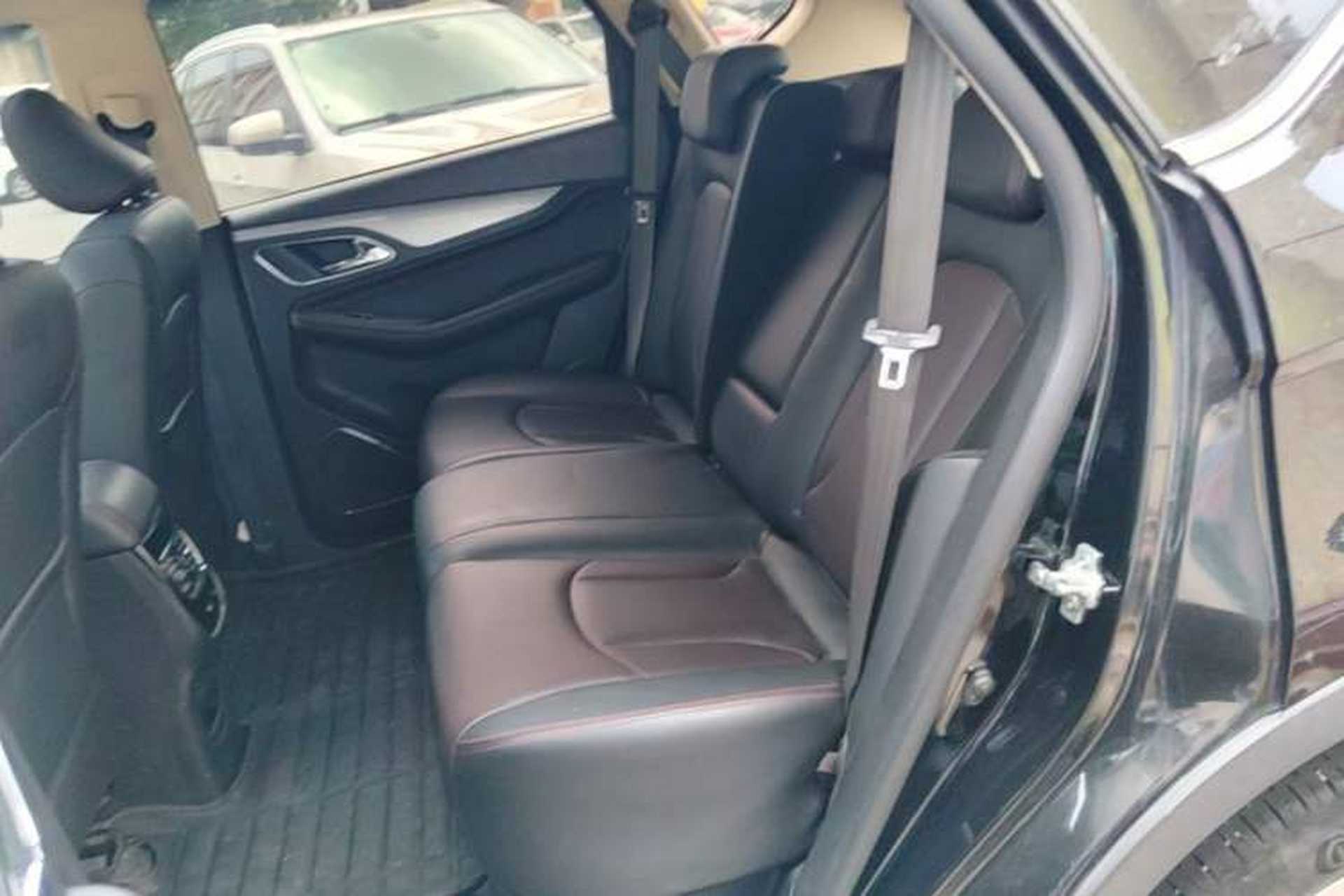 Used Baojun 560 2015 1.8L manual luxury version Left Rear Seat
