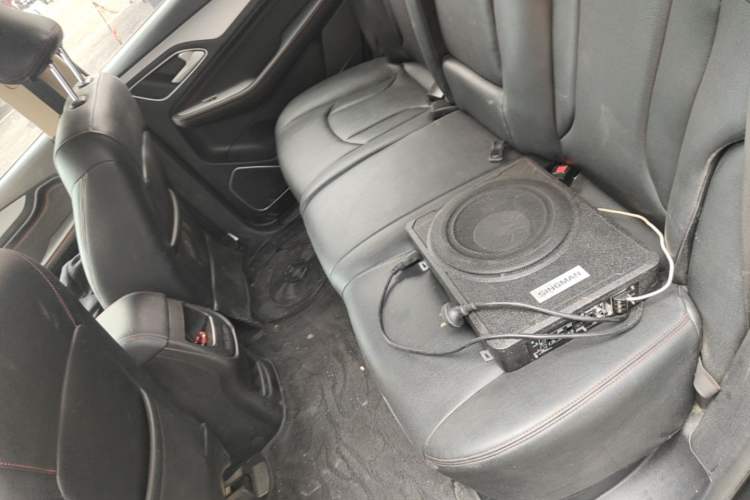 Used Baojun 560 2015 1.8L manual Comfort trim level Left Rear Seat