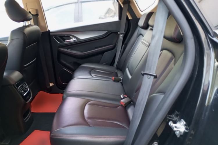 Used Baojun 560 2015 1.8L manual luxury version Left Rear Seat
