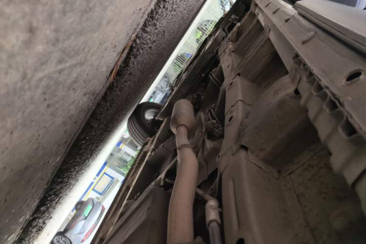 Used Baojun 560 2015 1.8L manual luxury version Left Side Sill