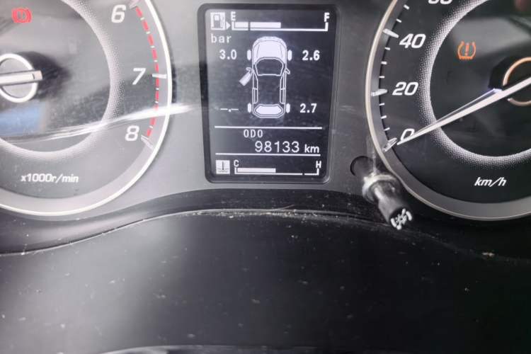 Used Baojun 560 2015 1.8L manual luxury version Odometer Close Up