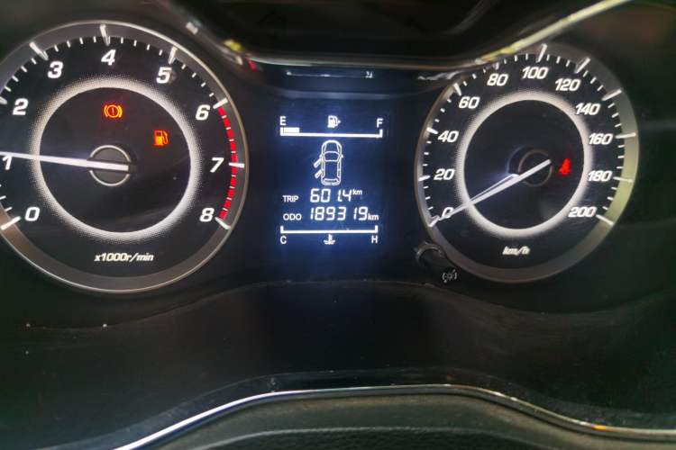Used Baojun 560 2015 1.8L manual Comfort trim level Odometer Close Up