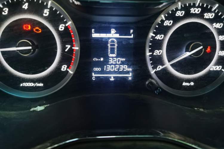 Used Baojun 560 2015 1.8L manual Comfort trim level Odometer Close Up