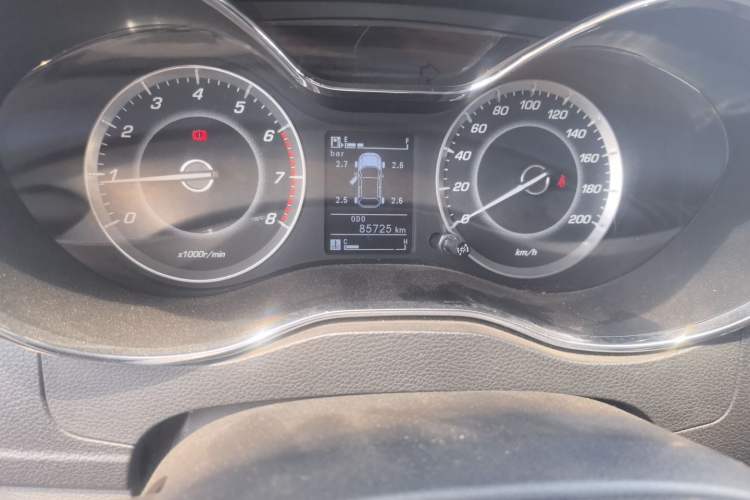 Used Baojun 560 2015 1.8L manual luxury version Odometer Close Up