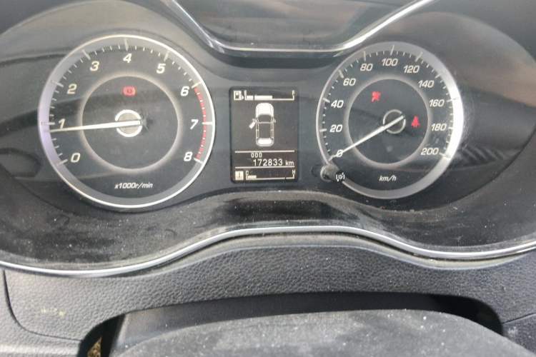 Used Baojun 560 2015 1.8L Manual Elite Edition Odometer Close Up