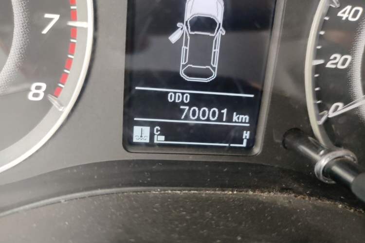 Used Baojun 560 2015 1.8L Manual Elite Edition Odometer Close Up