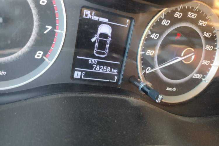 Used Baojun 560 2015 1.8L Manual Elite Edition Odometer Close Up