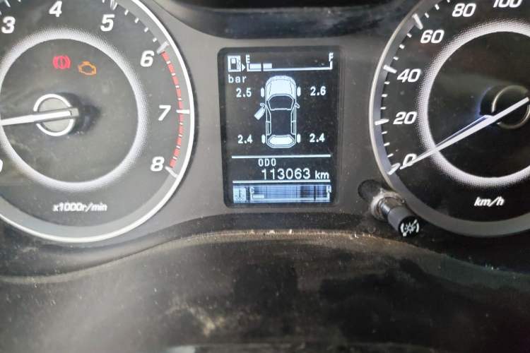 Used Baojun 560 2015 1.8L manual luxury version Odometer Close Up
