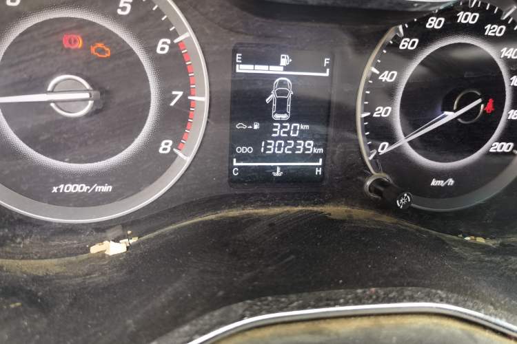 Used Baojun 560 2015 1.8L manual Comfort trim level Odometer Close Up