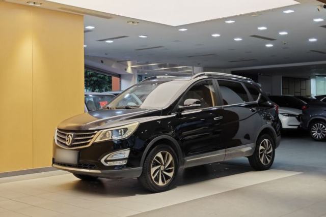 Used Baojun 560 2015 1.8L manual luxury version