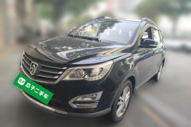 Used Baojun 560 2015 1.8L manual Comfort trim level