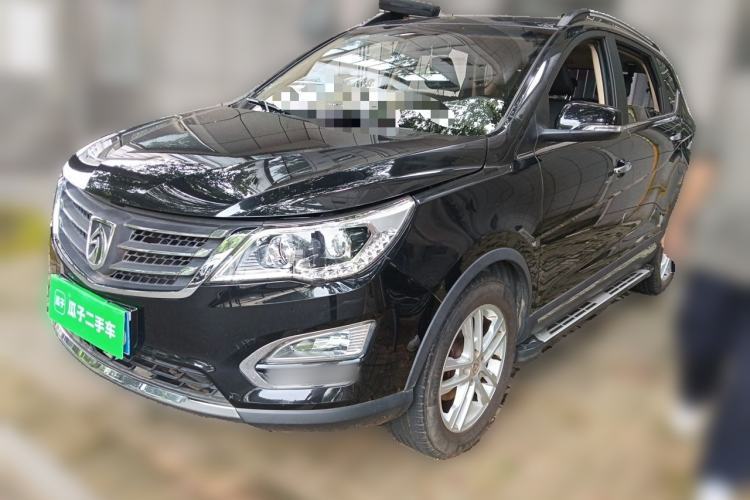 Baojun 560 2015 1.8L Manual Elite Edition مستعملة Guazi used car, China used car export, Used car for sale, Used  cars, Cheapest cars for sale