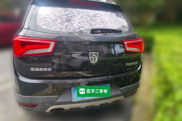 Used Baojun 560 2015 1.8L manual luxury version Rear