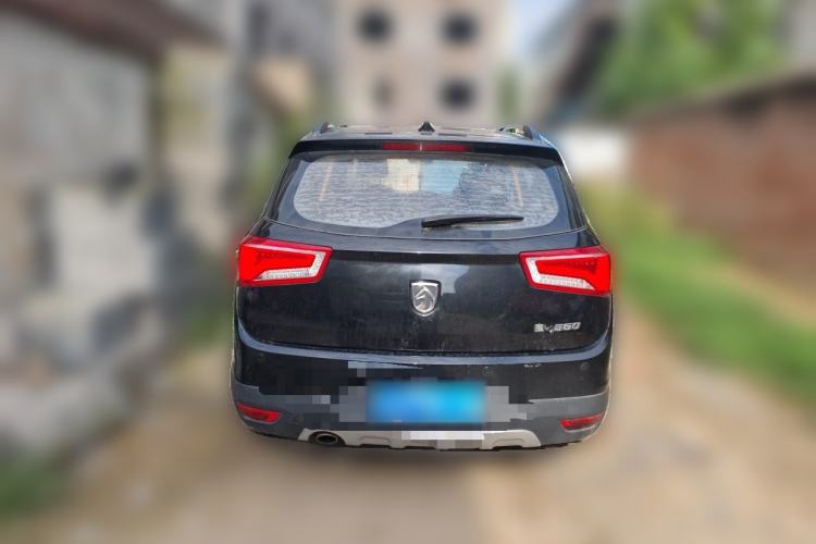Used Baojun 560 2015 1.8L manual luxury version Rear