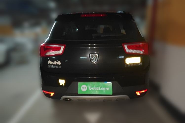 Used Baojun 560 2015 1.8L manual luxury version Rear