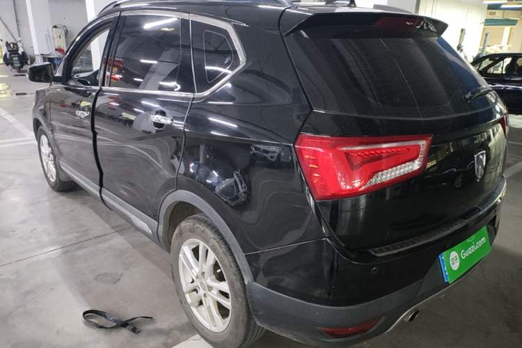 Used Baojun 560 2015 1.8L Manual Elite Edition Rear Left 45 Deg