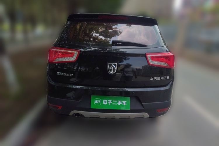 Used Baojun 560 2015 1.8L manual luxury version Rear