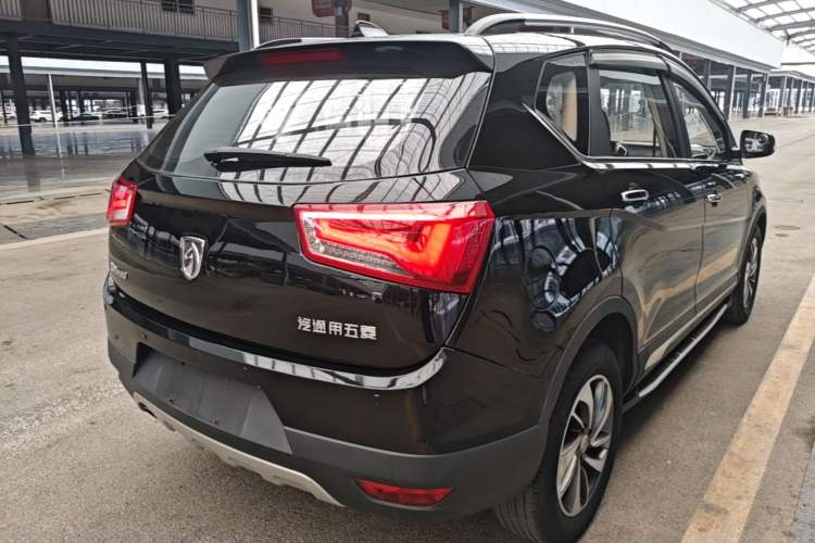 Used Baojun 560 2015 1.8L manual luxury version Rear Right 45 Deg