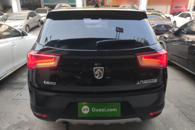 Used Baojun 560 2015 1.8L manual luxury version Rear