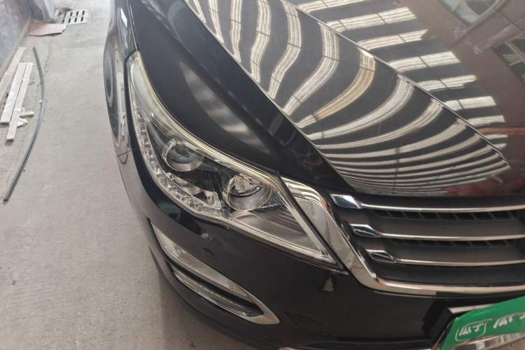Used Baojun 560 2015 1.8L manual luxury version Right Front Headlight