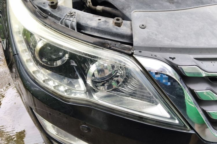 Used Baojun 560 2015 1.8L manual luxury version Right Front Headlight