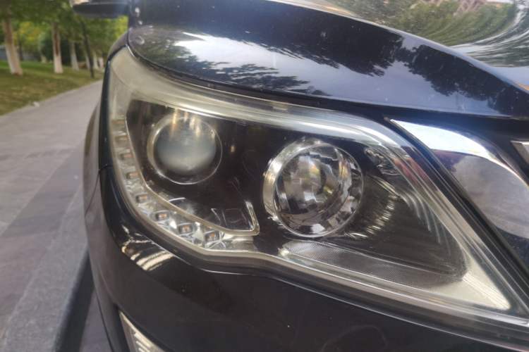 Used Baojun 560 2015 1.8L manual Comfort trim level Right Front Headlight