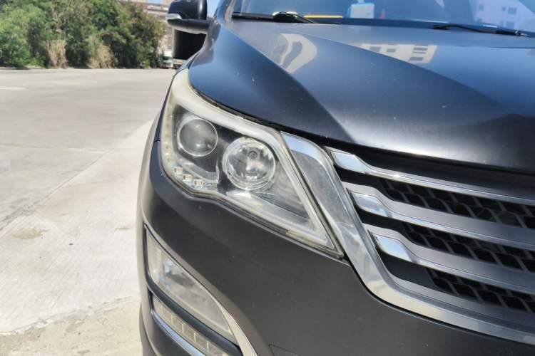 Used Baojun 560 2015 1.8L Manual Elite Edition Right Front Headlight
