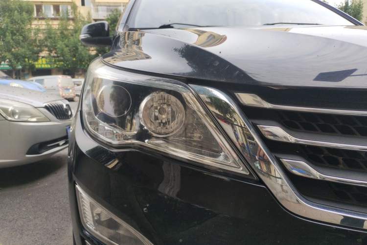 Used Baojun 560 2015 1.8L Manual Elite Edition Right Front Headlight