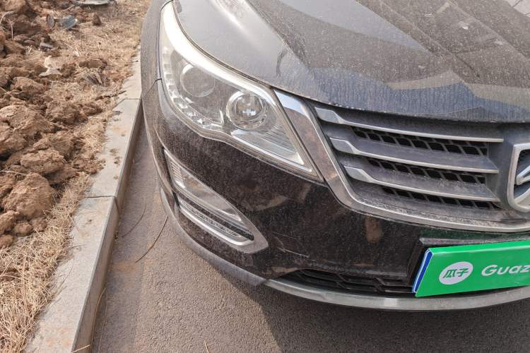 Used Baojun 560 2015 1.8L manual Comfort trim level Right Front Headlight