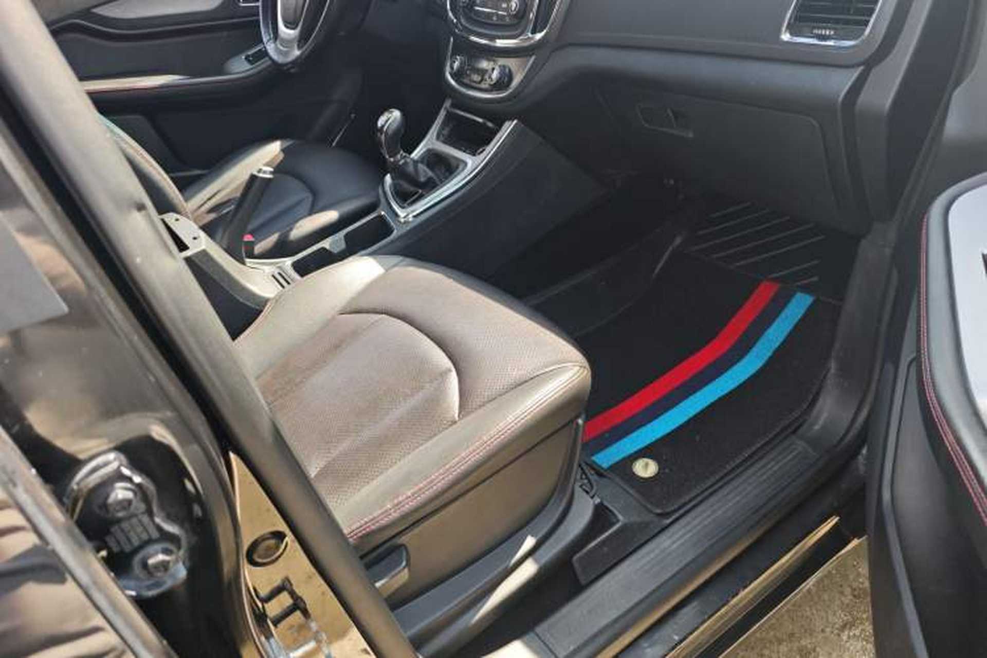 Used Baojun 560 2015 1.8L manual luxury version Right Front Seat